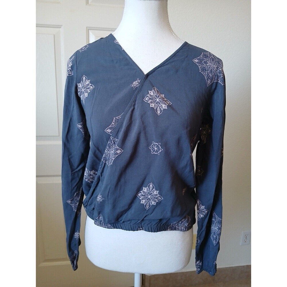 O'Neill Gray Floral Print Top Womens Long Sleeve V-Neck Pullover‎ Size Large